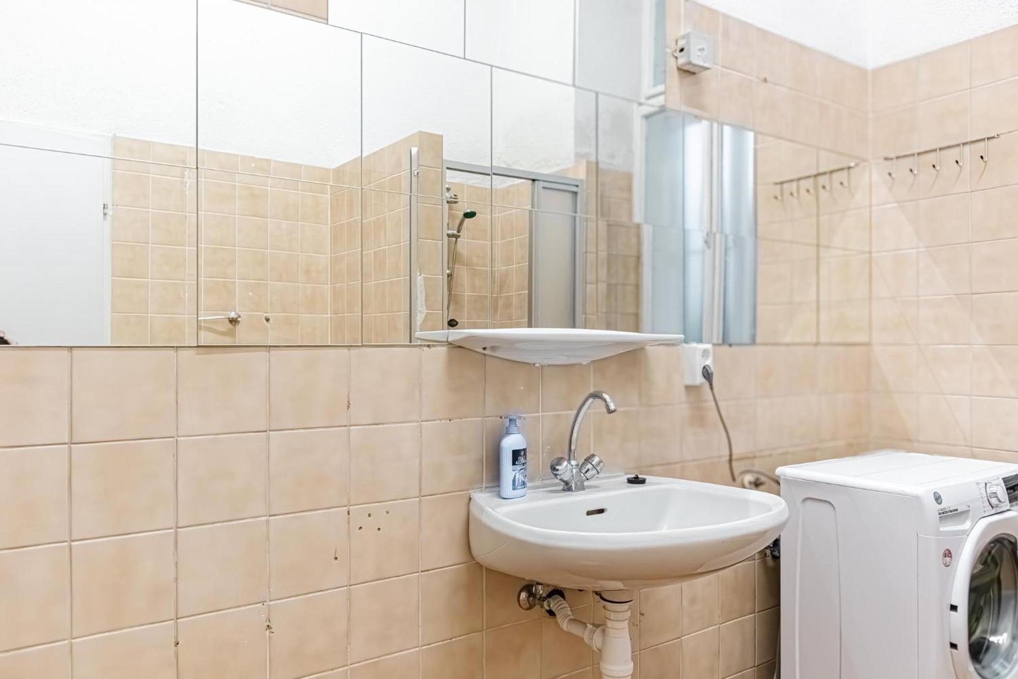 Chic Apartment - Very Central And Well Connected Відень Екстер'єр фото